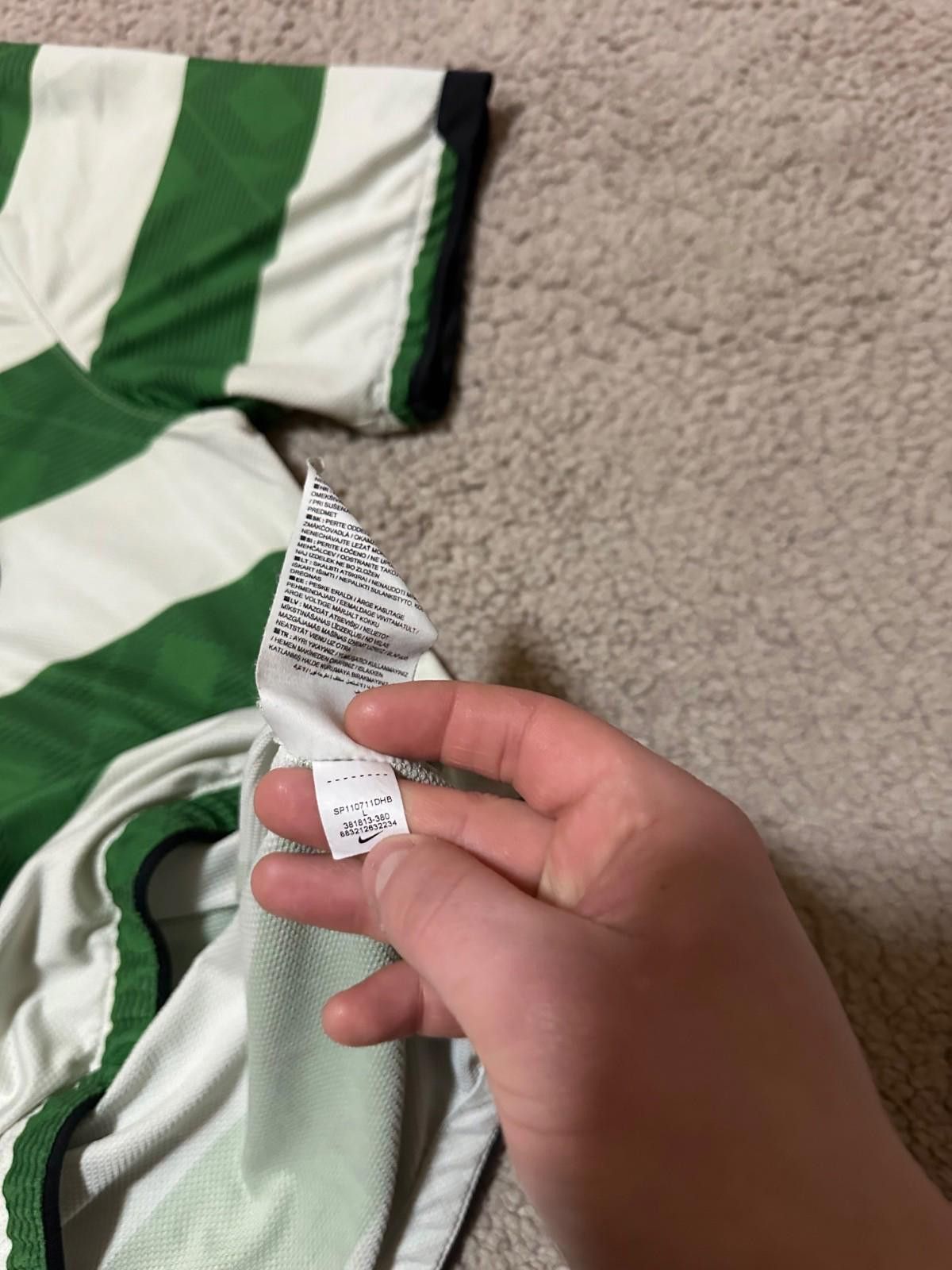 Nike #20 McCOURT Nike Celtic FC 2010/12 Football Soccer Jersey Size US L / EU 52-54 / 3 - 6 Thumbnail