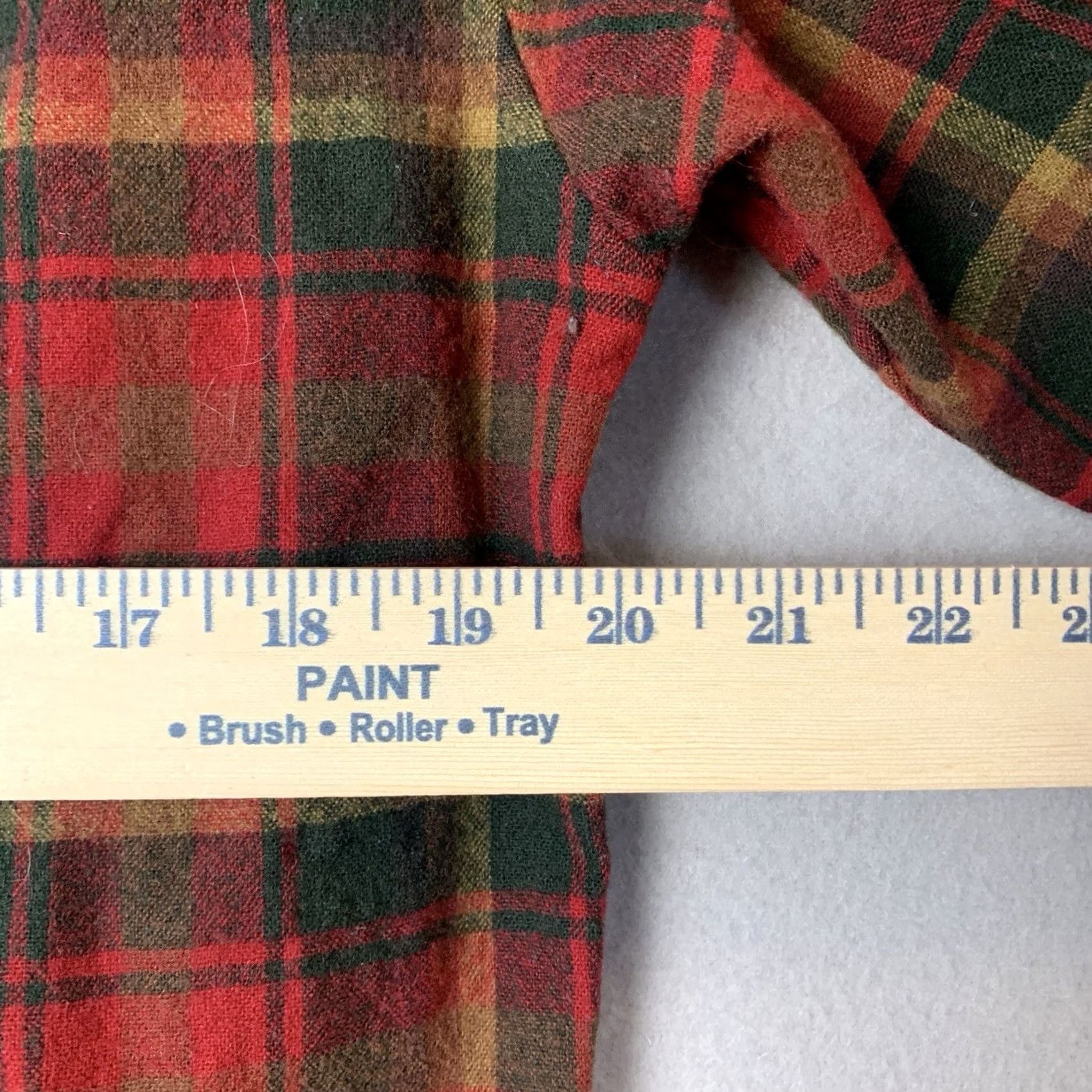 Pendleton VINTAGE Pendleton Trail Shirt Mens Large Red Plaid Wool Elbow Patch Maple Leaf Tartan Size US L / EU 52-54 / 3 - 7 Thumbnail