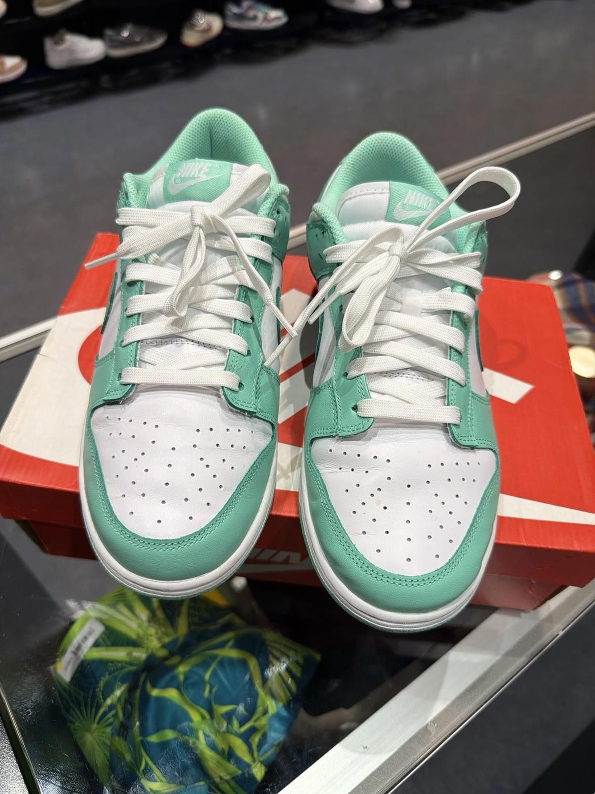 Nike Nike Dunk Low Green Glow Size 10 Women’s/Mens 8.5 Authentic Size US 10 / IT 40 - 5 Thumbnail