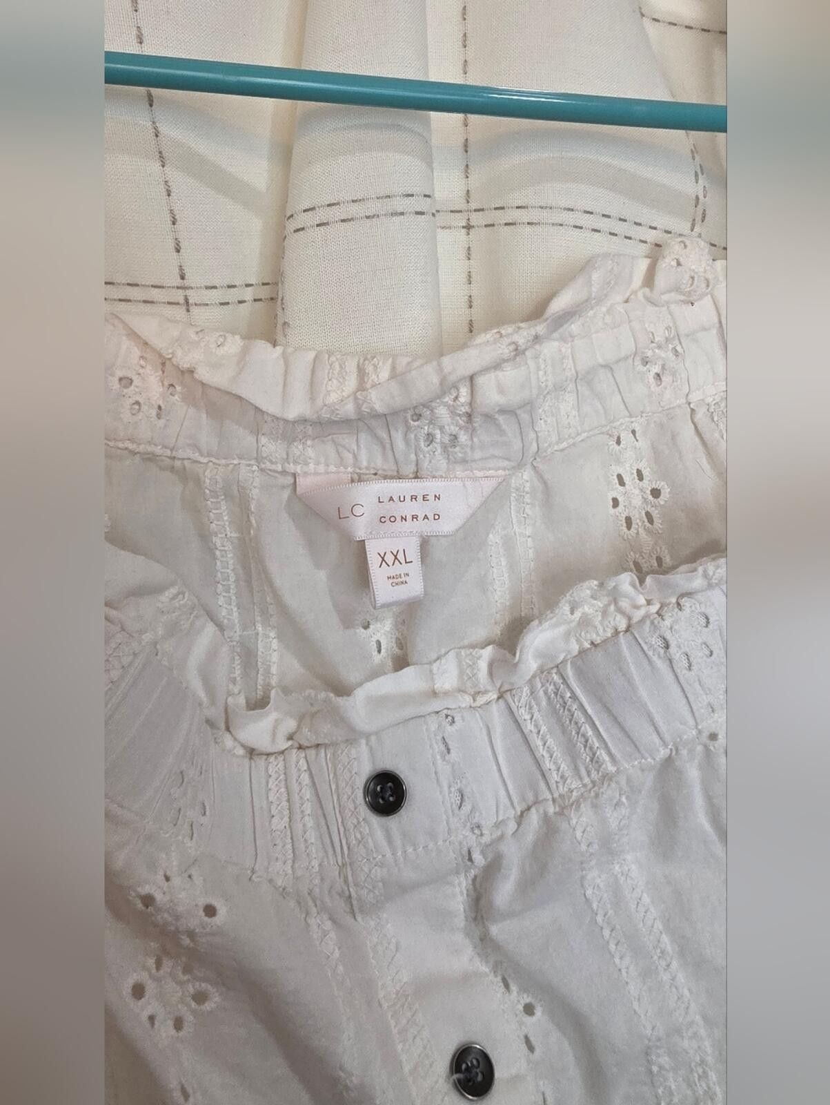 Other Lauren Conrad Eyelet Top Size XXL / US 16-18 / IT 52-54 - 5 Thumbnail