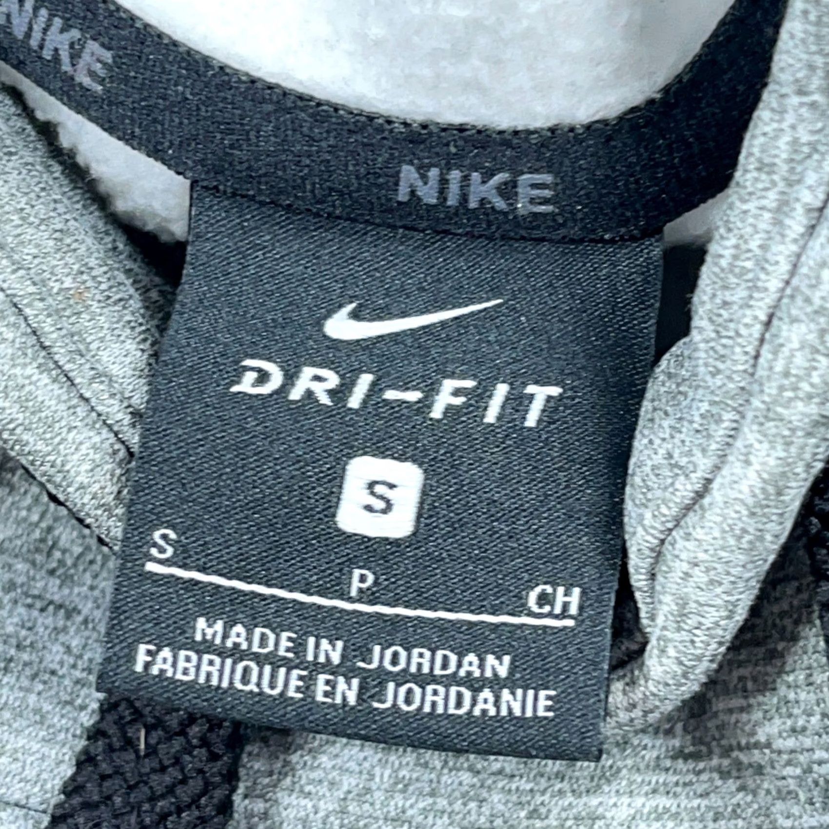Nike Nike Hoodie Women Small Gray Dri-Fit Pullover Mock Neck Running A04 Shirt Womens Size S / US 4 / IT 40 - 6 Thumbnail