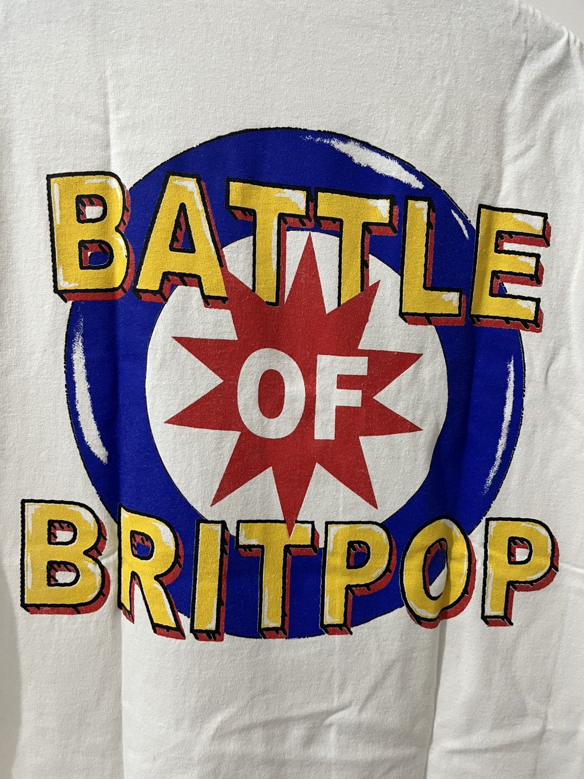 Band Tees OASIS VS BLUR BATTLE OF BRITPOP Size US M / EU 48-50 / 2 - 4 Thumbnail