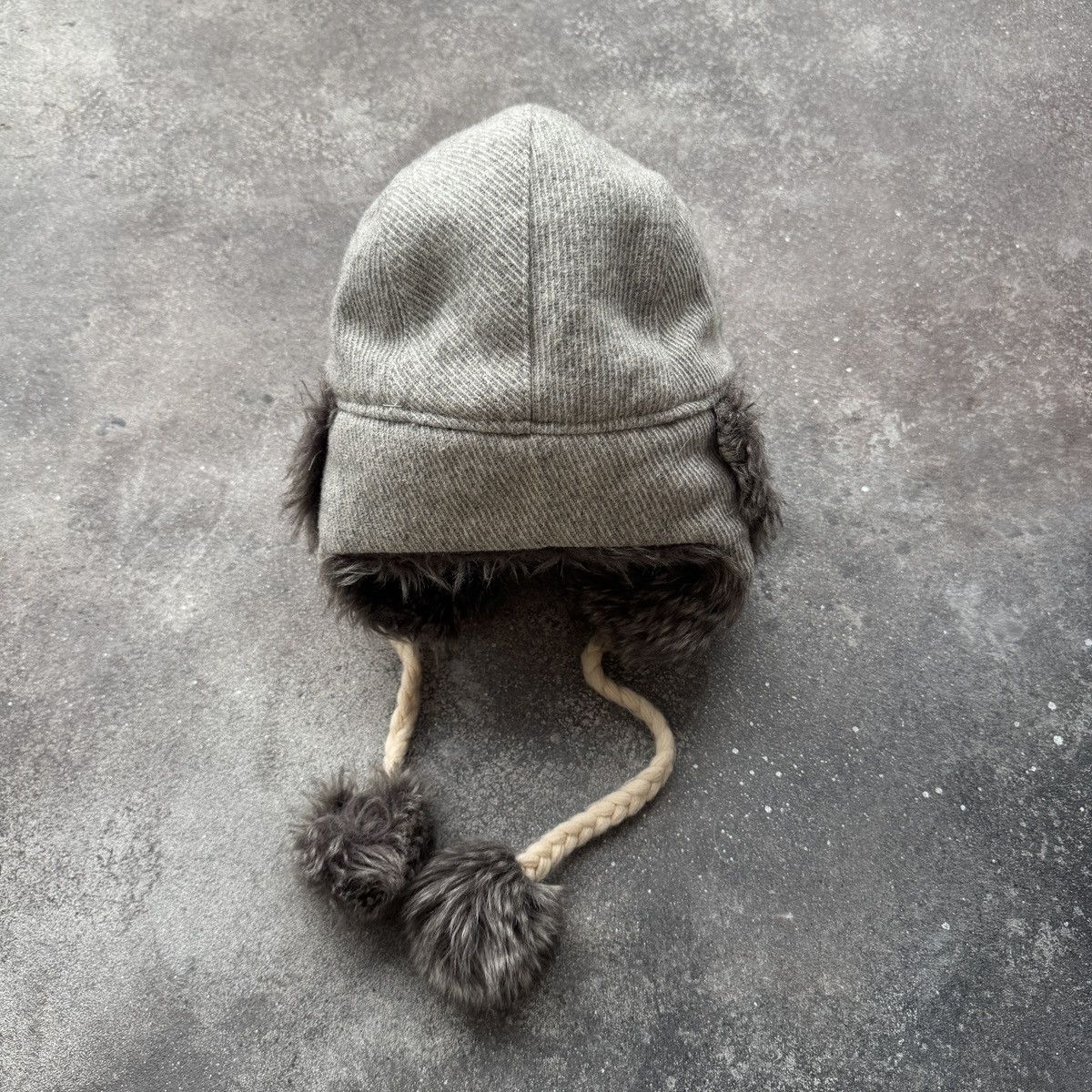 20471120 Amazing Faux Fur Y2K Ushanka Hat (Trapper Hat) Size ONE SIZE - 7 Thumbnail