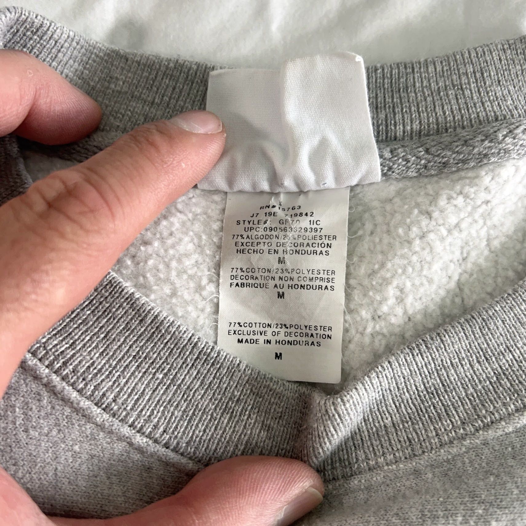 Champion VTG 90s Champion Reverse Weave Spellout Crewneck Gray Sweatshirt Men's Size M Size US M / EU 48-50 / 2 - 4 Thumbnail