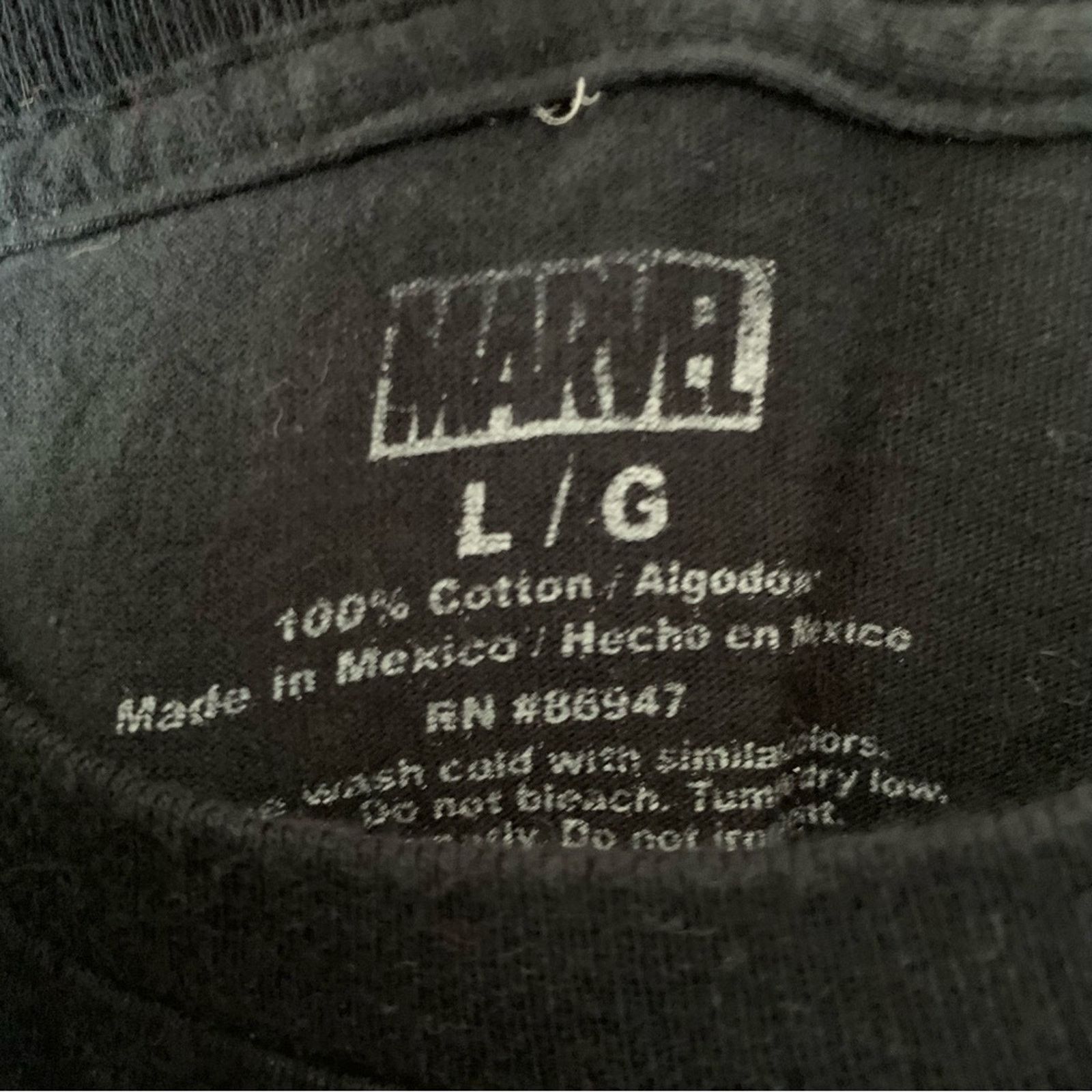 Marvel Comics Marvel Tis the Season For Cuddling Black Tee Size Large Size US L / EU 52-54 / 3 - 4 Thumbnail