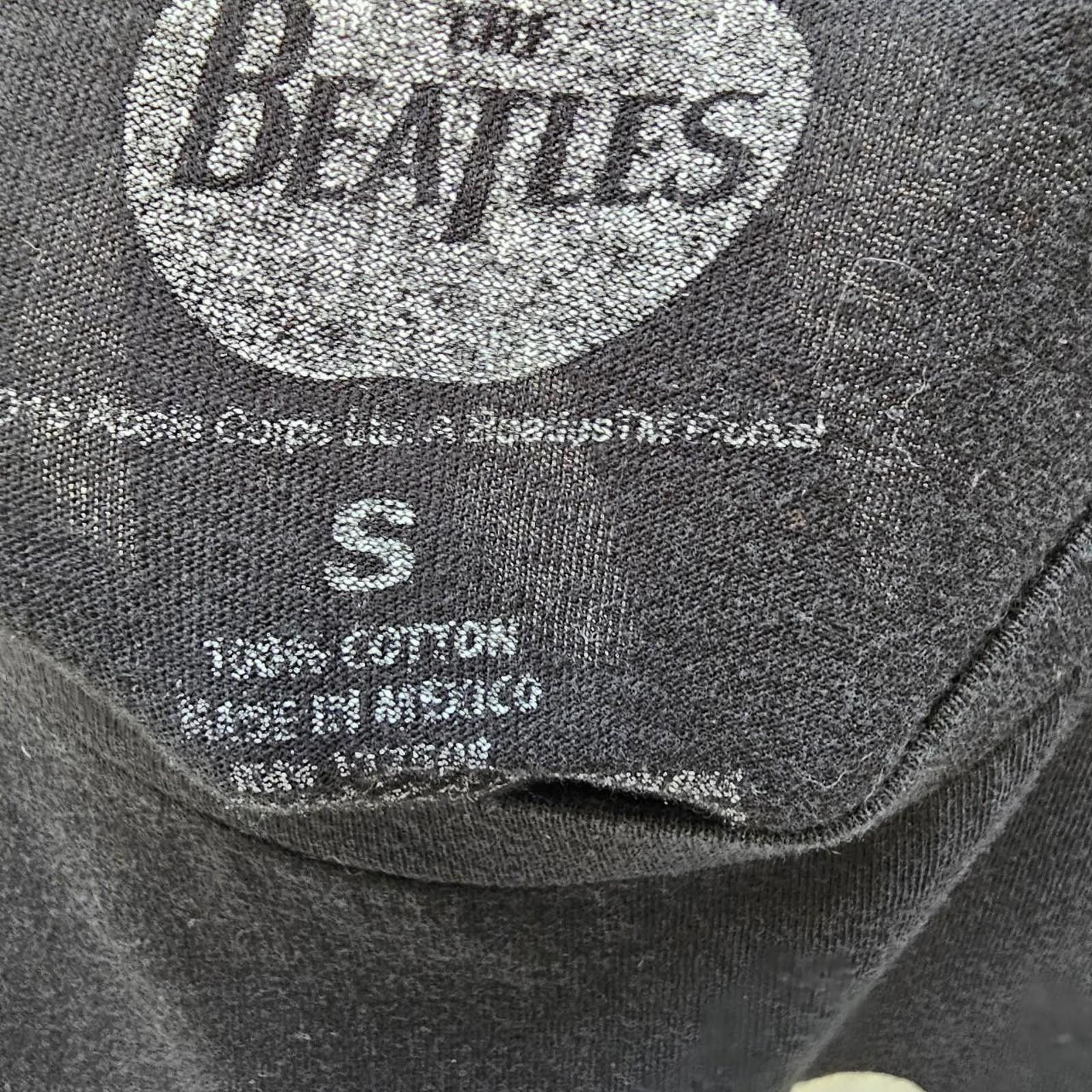 Other Women's Yesterday Beatles Black and White Small T-shirt Size S / US 4 / IT 40 - 4 Thumbnail