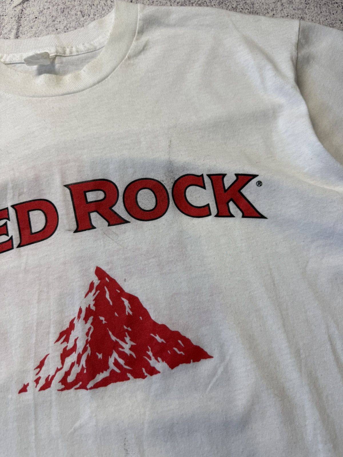 Vintage Vintage Red Rock Tee IT'S NOT RED AND THERE'S NO ROCKS IN IT Size US L / EU 52-54 / 3 - 10 Thumbnail