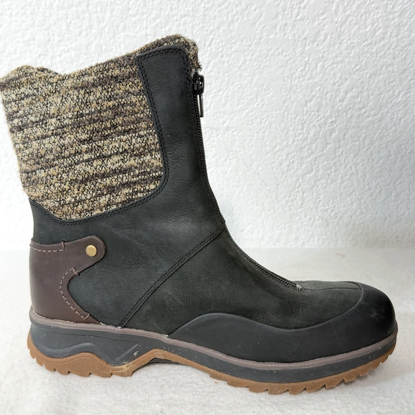 Merrell VINTAGE Merrell Women's ZipOn Warm Winter Boots Eventyr Bond Black Leather Size US 8 Size US 8 / IT 38 - 6 Thumbnail
