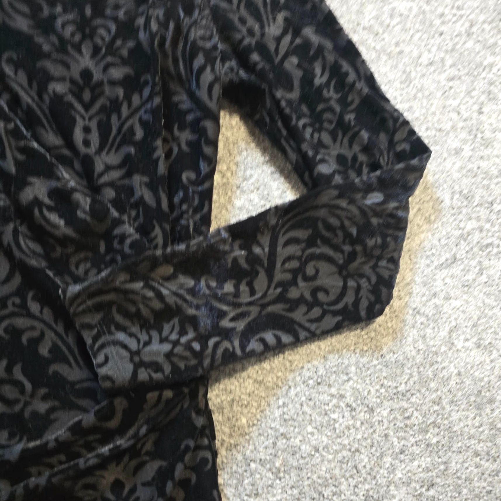 Vintage Foxcroft Blouse Women Small Black Velvet Burnout Faux Wrap Long Sleeve Capsule Size S / US 4 / IT 40 - 4 Thumbnail