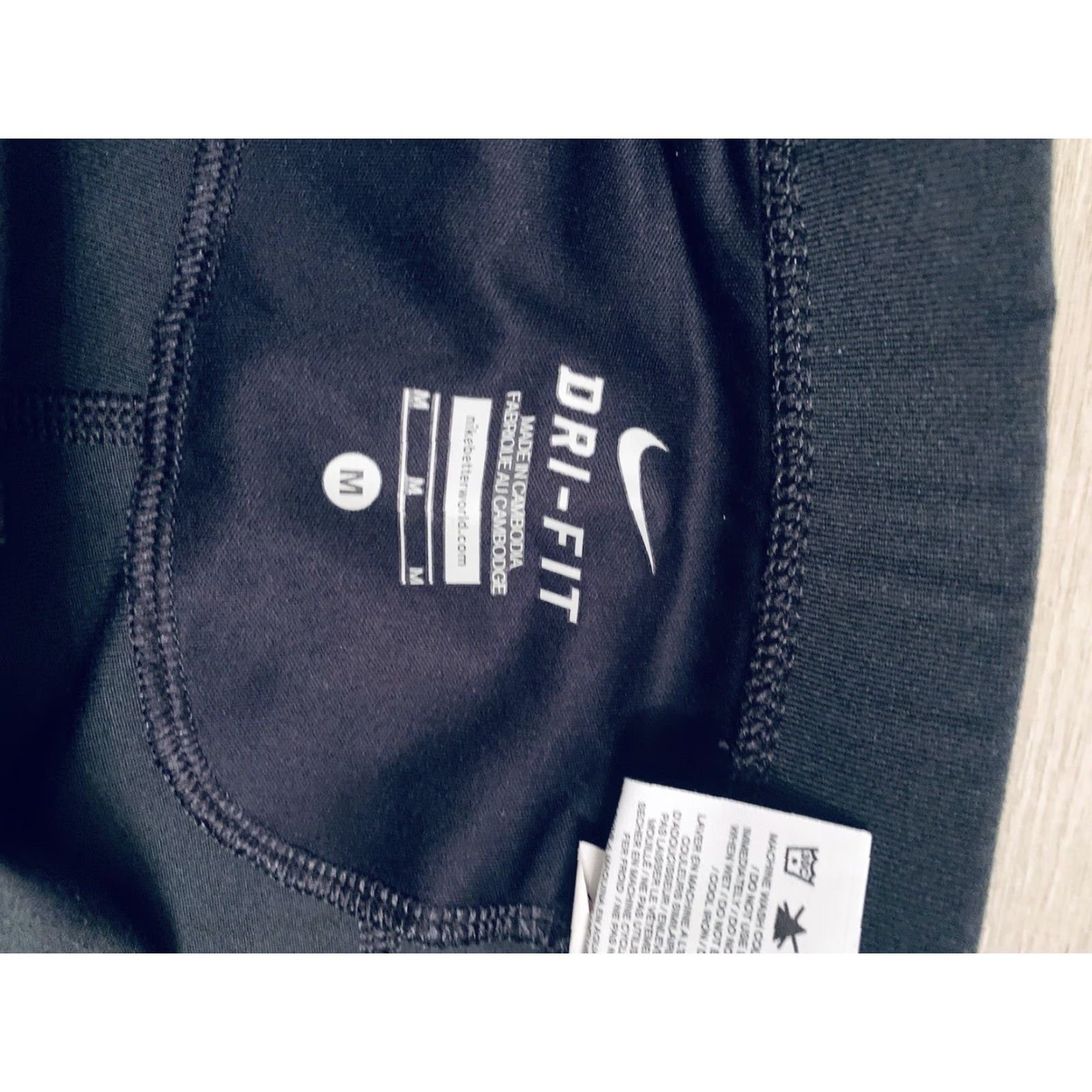 Nike Nike Run Women’s Dri-Fit Crop Leggings Black Pink Athletic Running Medium Size 32" / US 10 / IT 46 - 2 Thumbnail