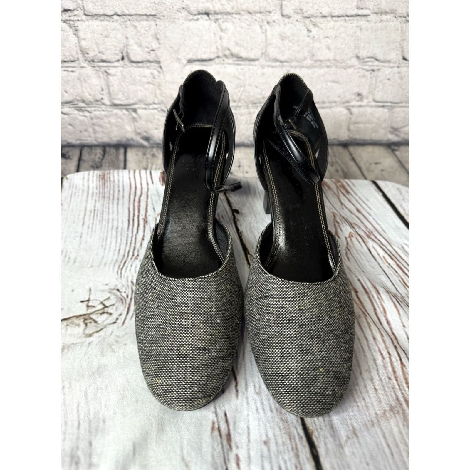 Vintage LifeStride Pepper Low Heels Size 10M Thong Sandal Woman Gray M Comfort Strappy Eureka Preppy Vintage No Size US 10 / IT 40 - 3 Thumbnail