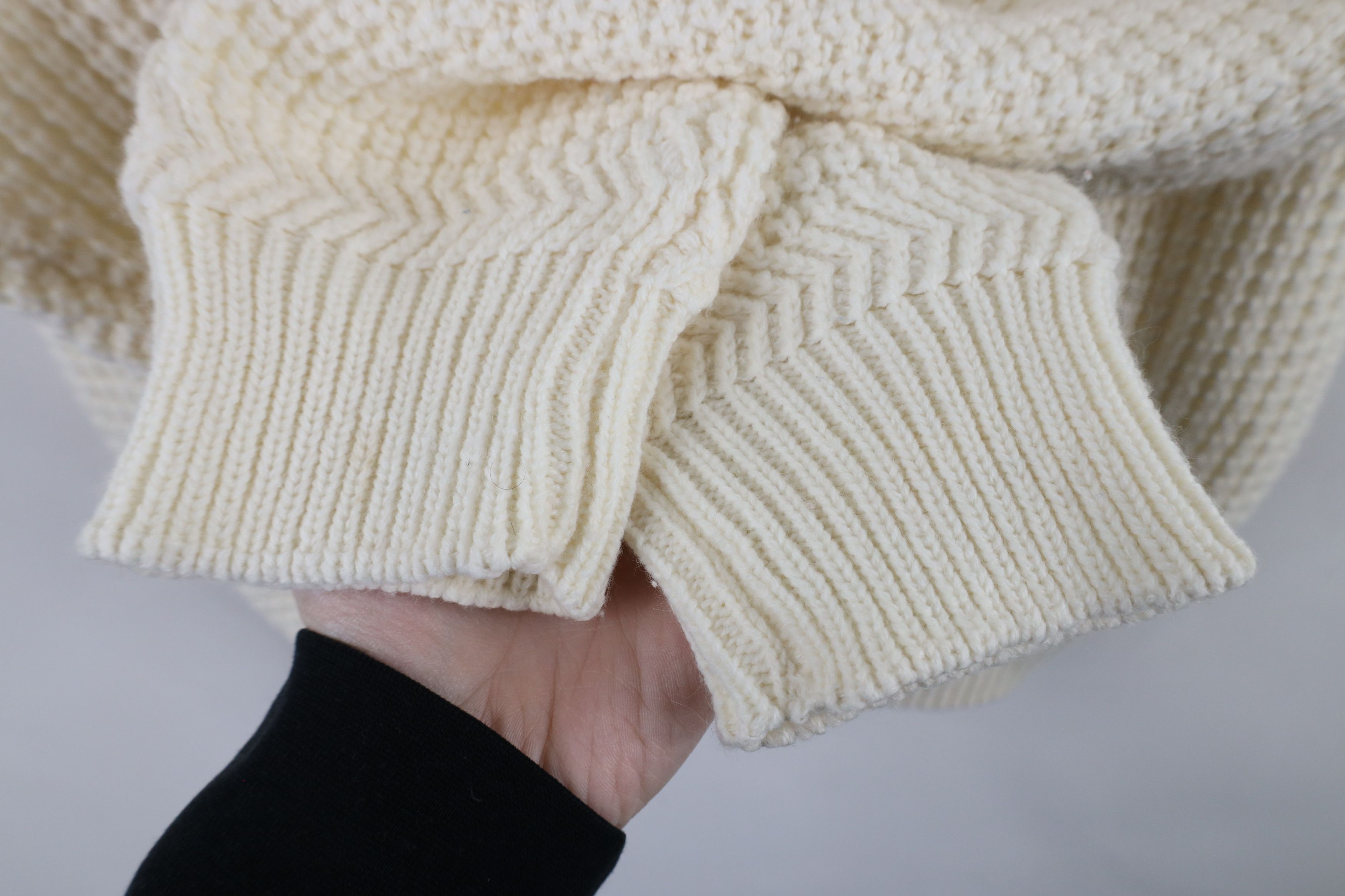 Vintage Vintage 90s Streetwear Chunky Thermal Knit Sweater Cream Size US M / EU 48-50 / 2 - 5 Thumbnail