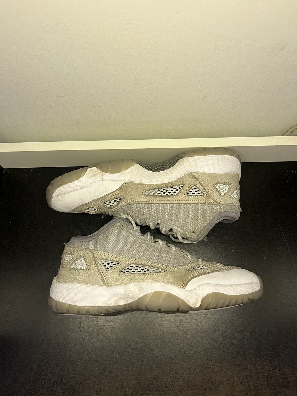 Jordan Brand Jordan 11 Retro Low IE Light Orewood Brown 9 919712-102 Size US 8 / EU 41 - 3 Thumbnail