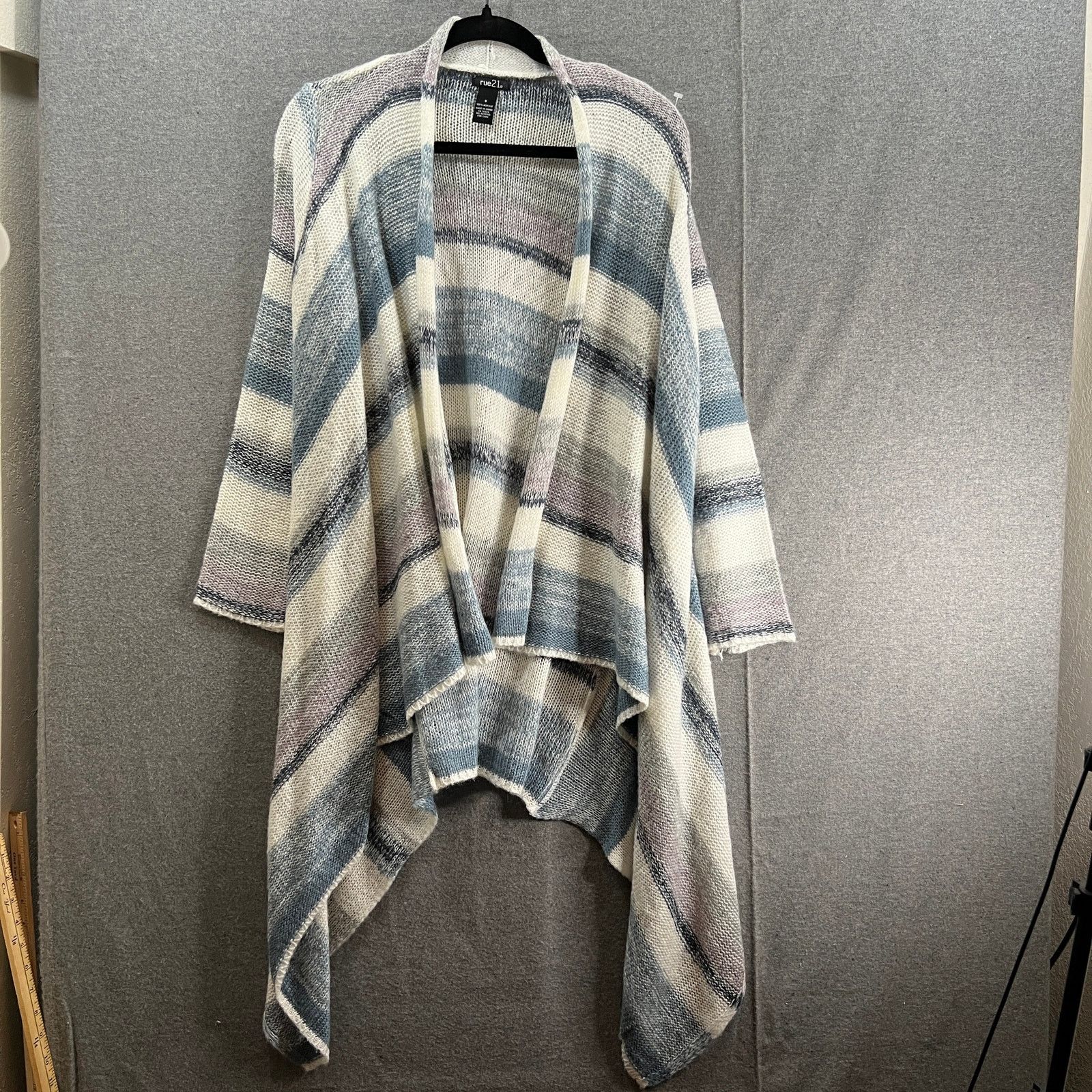 rue21 rue21 Cardigan Sweater Womens Size Small Size S / US 4 / IT 40 - 1 Thumbnail