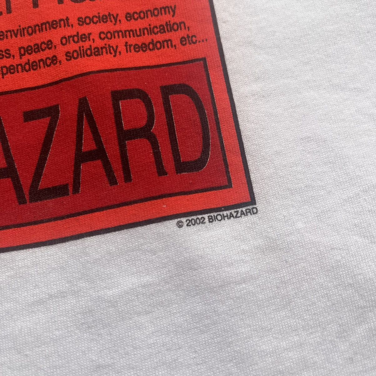 Vintage Vintage Biohazard Obscure Graphic Obscene Warning XL T-Shirt Size US XL / EU 56 / 4 - 3 Thumbnail