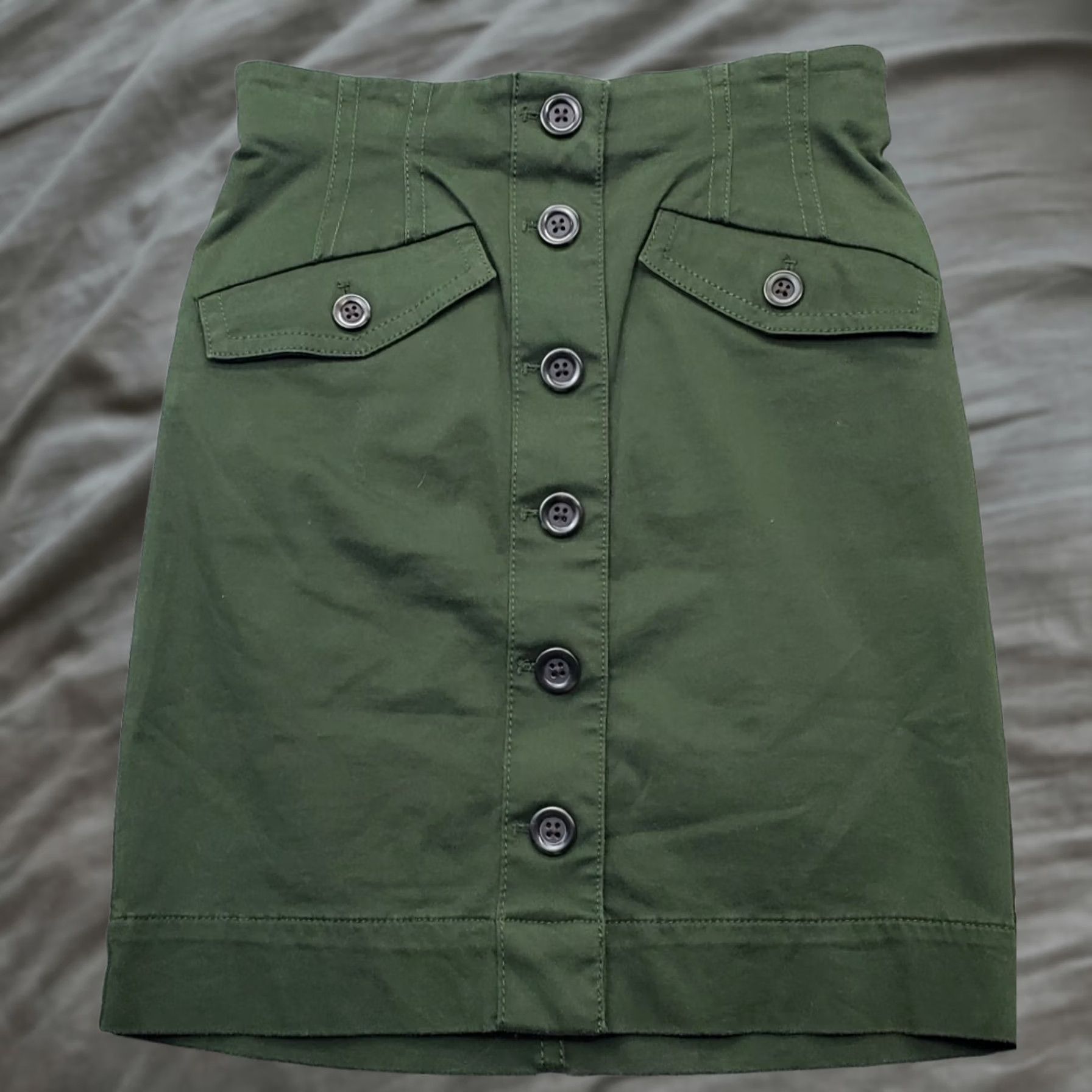 Ann Taylor Ann Taylor Weekend Skirt Womens Size 2 Green Button Front Pencil Straight & Utility Short Skirt Size 26" / US 2 / IT 38 - 1 Thumbnail