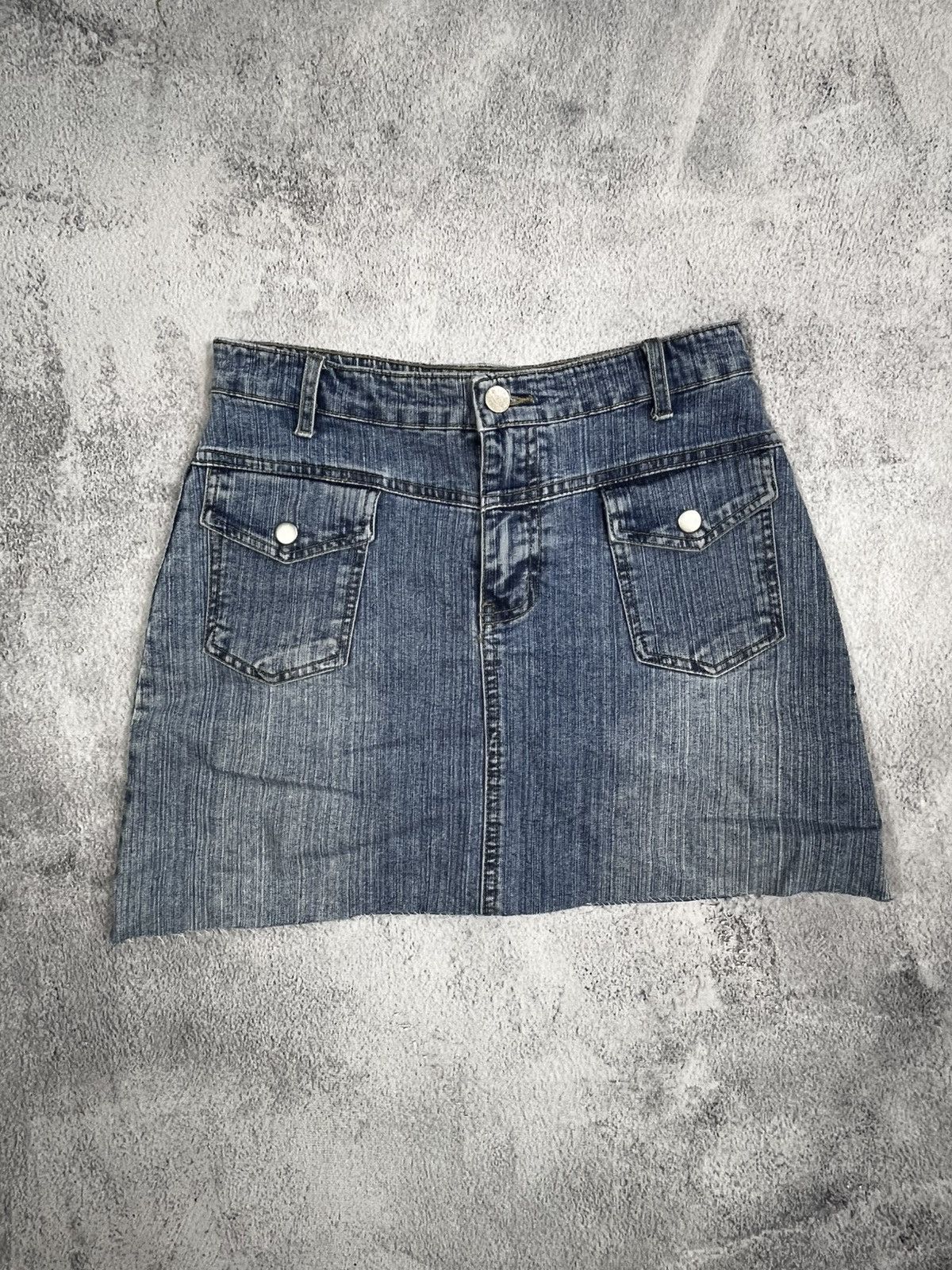 Japanese Brand × Vintage Vintage Y2K denim mini skirt streetwear style 00s Size 27" / US 4 / IT 40 - 1 Thumbnail