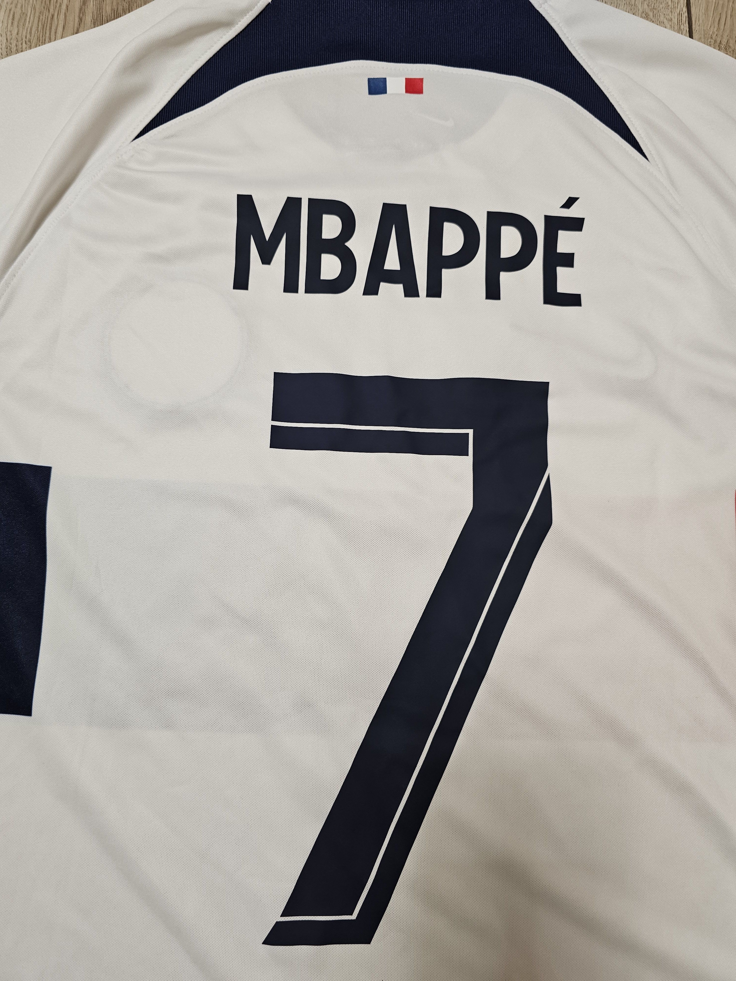 Nike PSG PARIS SAINT-GERMAIN 2024 MBAPPE FOOTBALL SOCCER JERSEY Size US M / EU 48-50 / 2 - 5 Thumbnail