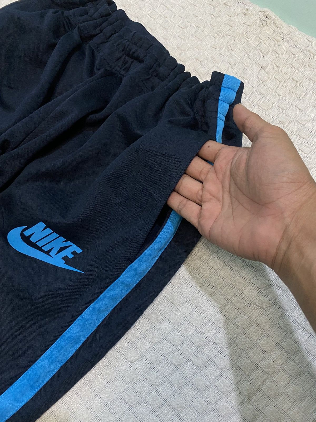 Billie Eilish × Nike 💥 VINTAGE NIKE 90S BAGGY WIDE LEG SWOOSH TRACK PANTS Y2K Size US 28 / EU 44 - 4 Thumbnail