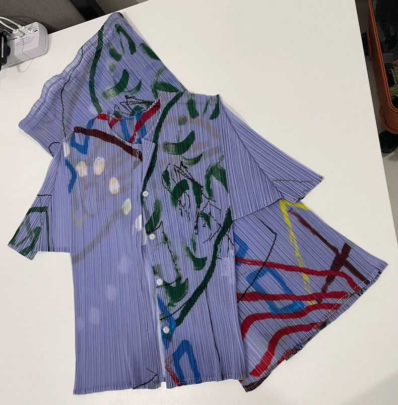 Issey Miyake Issey Miyake size:3 Purple graffiti pleated short-sleeved Size M / US 6-8 / IT 42-44 - 1 Thumbnail