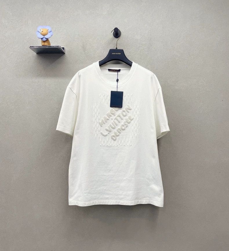 Louis Vuitton Louis Vuitton Letter Pearl Embroidered Crew Neck Casual Sho Size US XXL / EU 58 / 5 - 1 Thumbnail