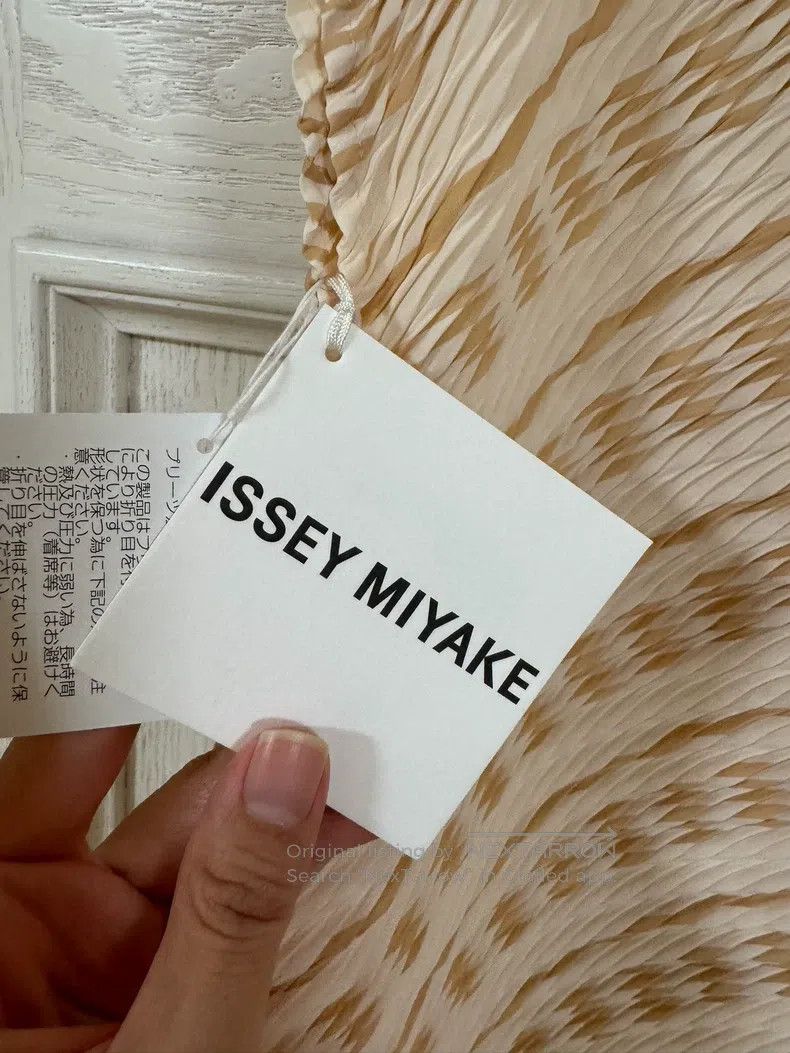 Issey Miyake Issey Miyake size:one size Small Fish Scale Sleeveless Asy Size XXS / US 00 / IT 34 - 8 Thumbnail