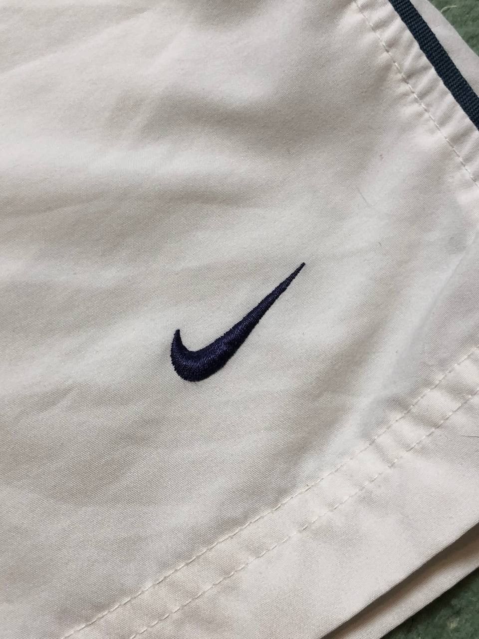 Nike Vintage NIKE logo white shorts crazy Y2K streetwear Size US 32 / EU 48 - 7 Thumbnail