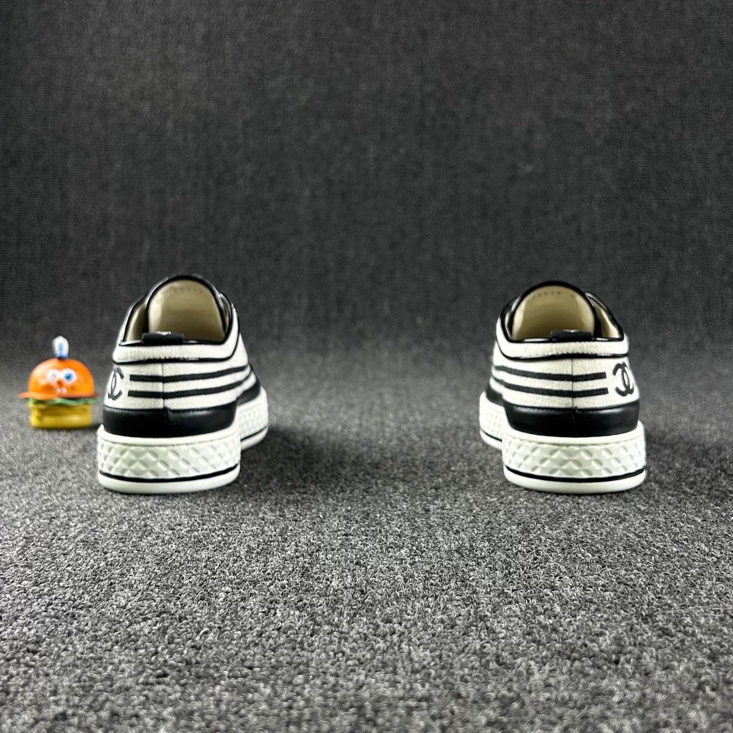 Chanel Chanel Double C Sneakers EUR 37 Size US 6 / IT 36 - 5 Thumbnail