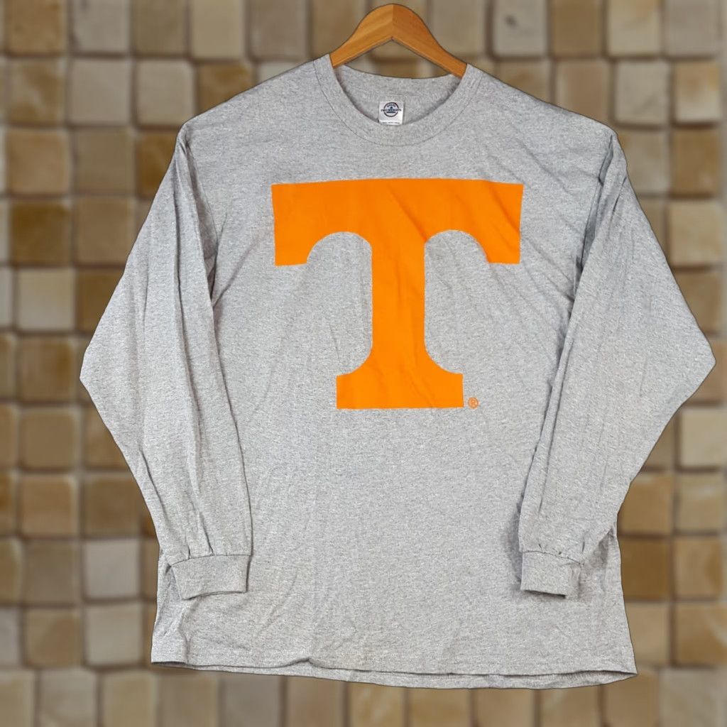 Delta Y2K Tennessee Vols Big Logo College Football Mens Size XL TN Volunteers T Shirt Size US XL / EU 56 / 4 - 1 Thumbnail