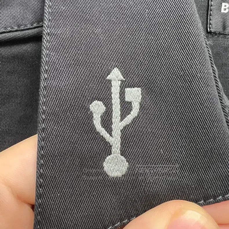 Balenciaga Balenciaga size 39 Game badges glow-in-the-dark embroidery Size US S / EU 44-46 / 1 - 4 Thumbnail