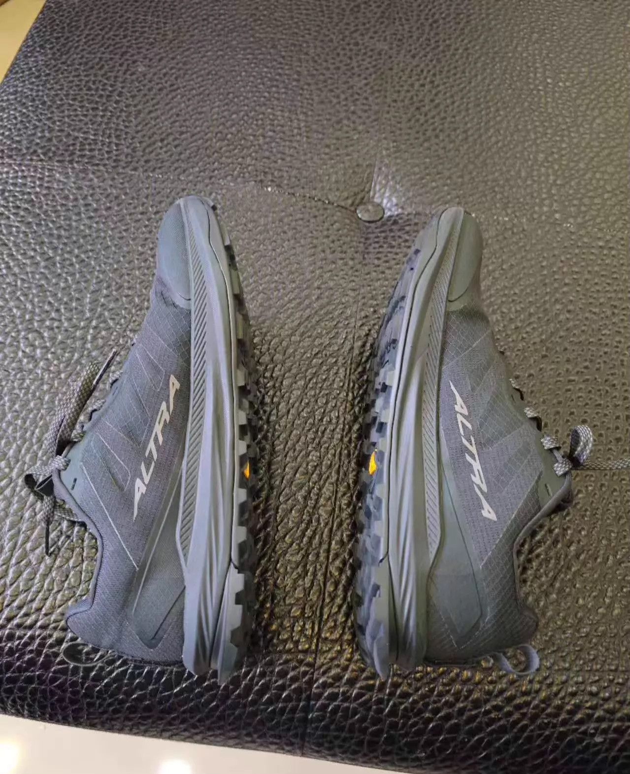 Altra ALTRA LONE PEAK 9+ Unisex Trail 44 Near New Wide Barefoot Size US 11 / EU 44 - 7 Thumbnail