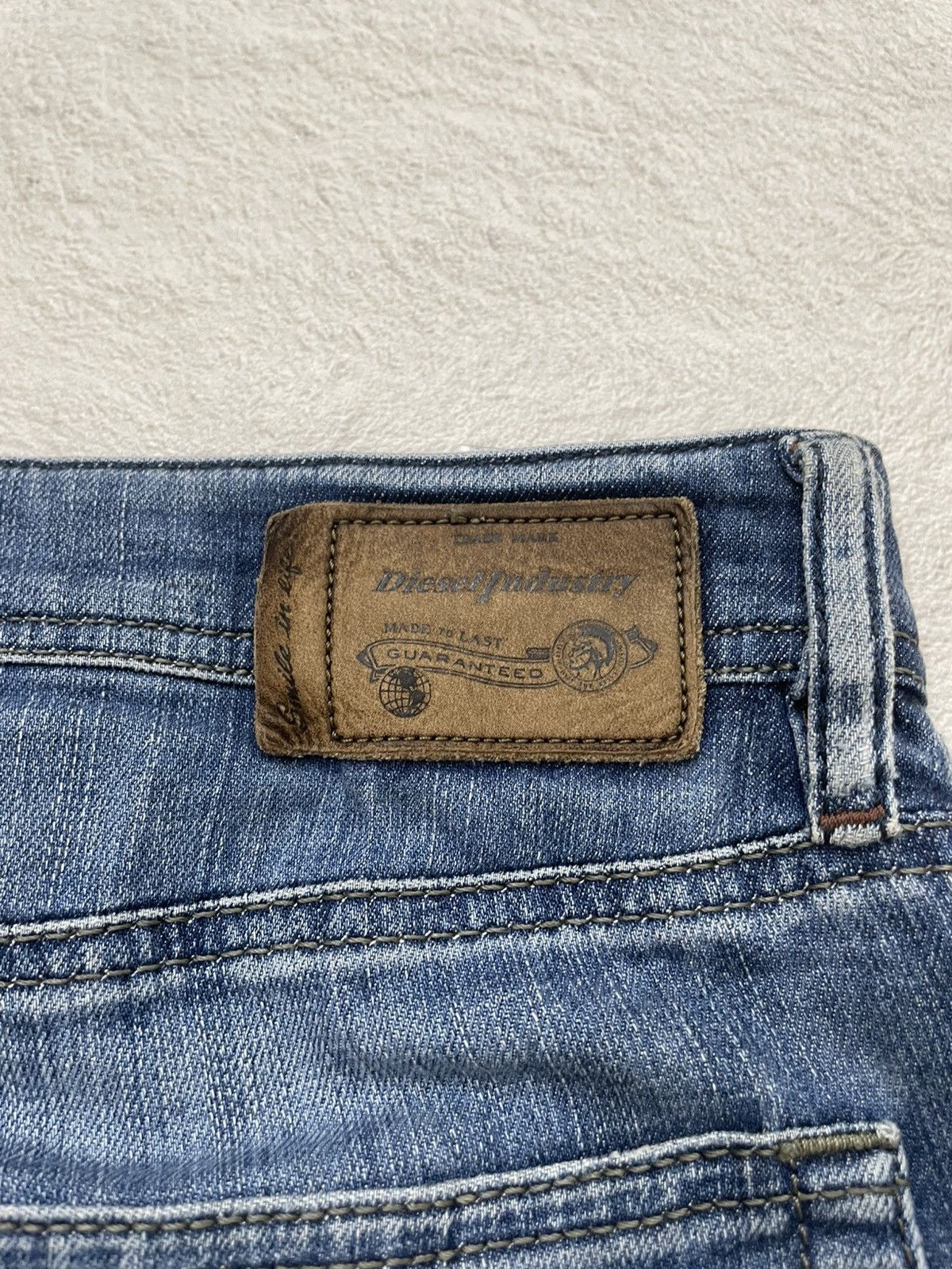 Diesel Diesel Industry Vintage Denim Button Fly Mudwash Jeans y2K Size US 35 - 9 Thumbnail