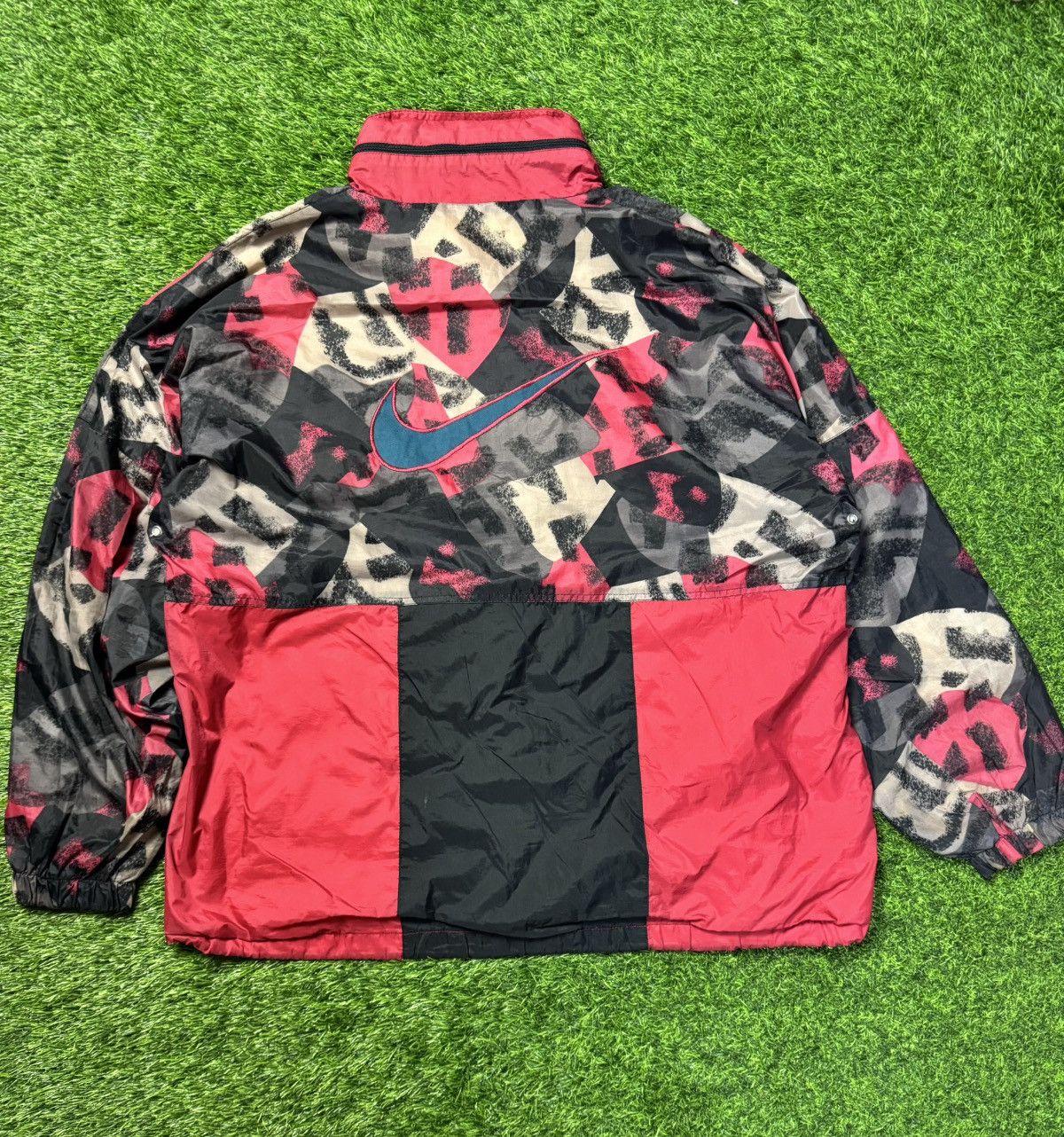 Nike × Vintage vintage NIKE big logo - windbreaker jacket Size US L / EU 52-54 / 3 - 2 Thumbnail