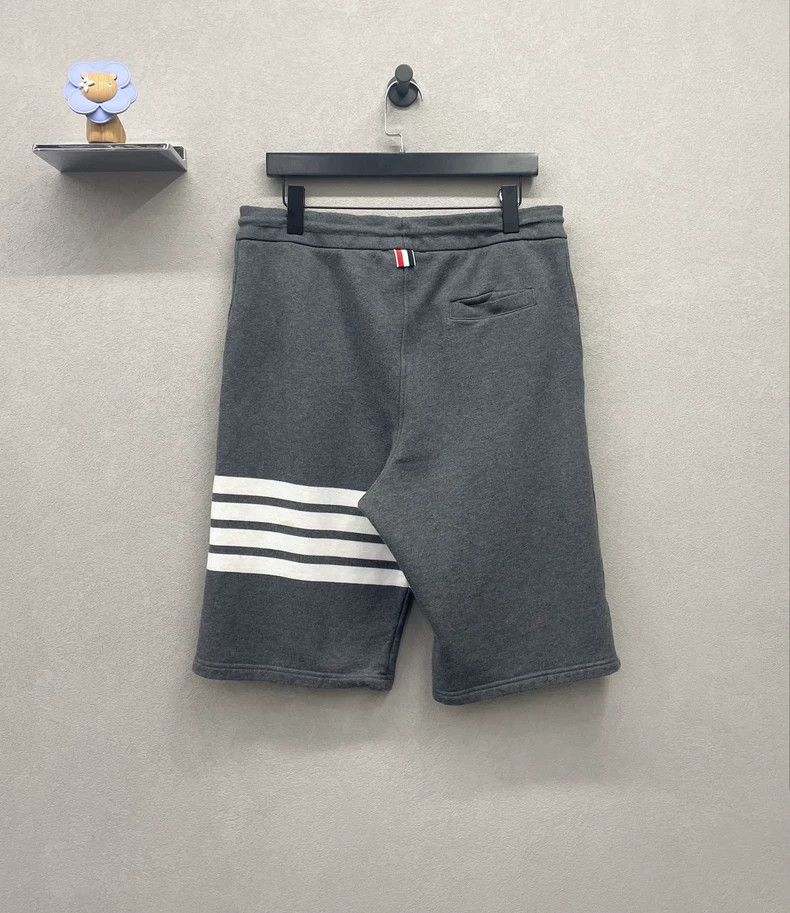 Thom Browne Thom Browne Dark grey shorts Size US 38 / EU 54 - 2 Thumbnail