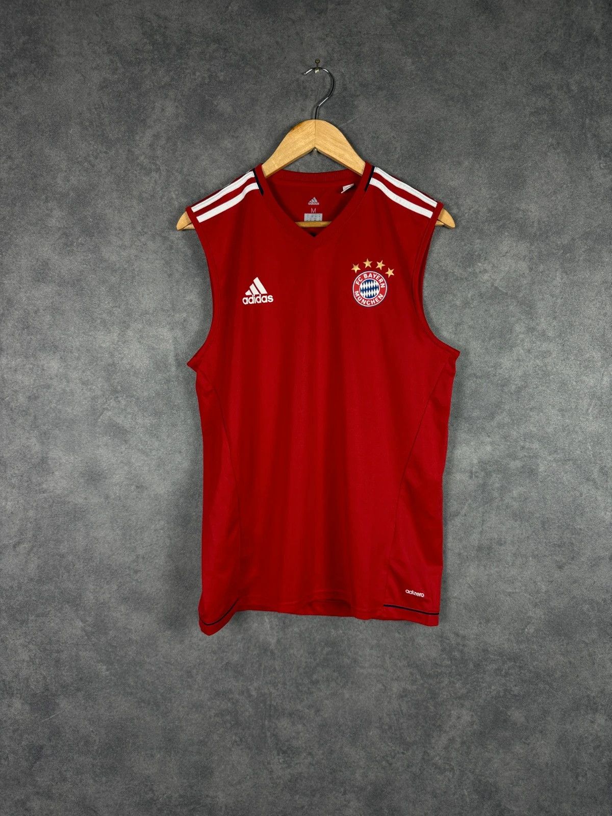 Adidas Adidas Bayern Munich Training Sleeveless Shirt Size US M / EU 48-50 / 2 - 1 Thumbnail
