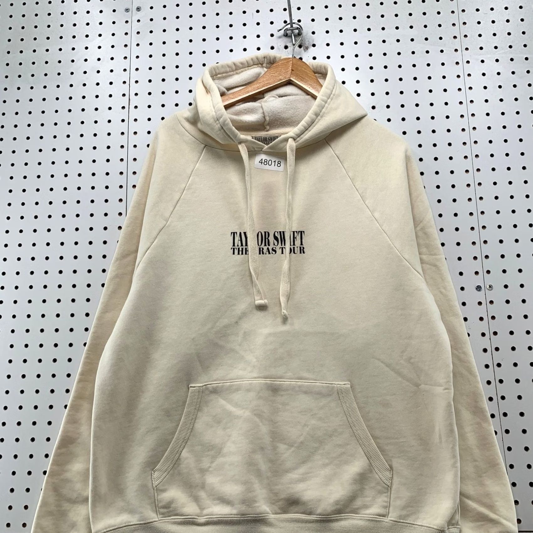 Vintage Taylor Swift Eras Tour Hoodie Sweatshirt Mens Small Beige Oversized Size US S / EU 44-46 / 1 - 4 Thumbnail