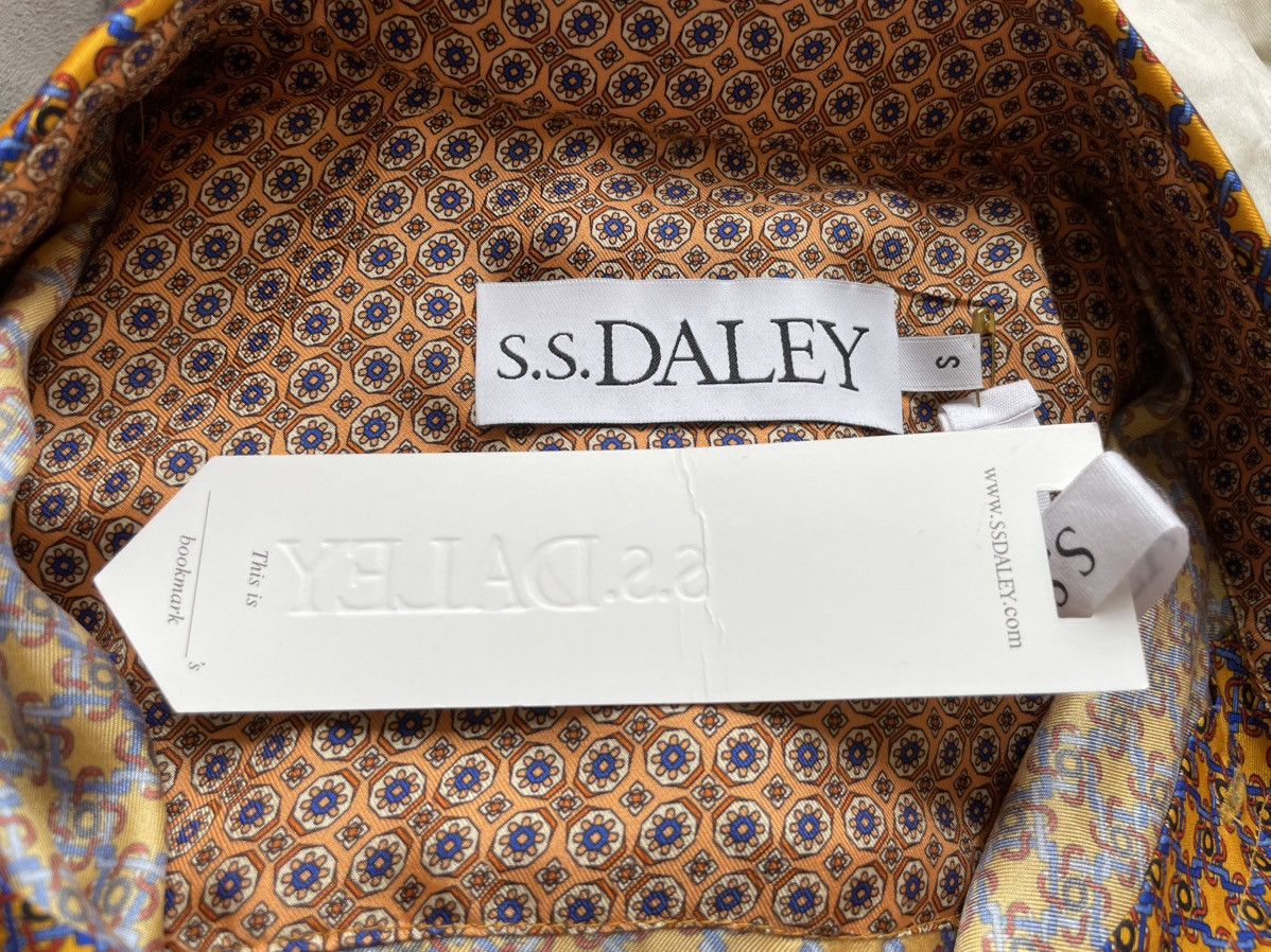 S.S.Daley AW21 Geometric print silk pyjama shirt Size US S / EU 44-46 / 1 - 9 Thumbnail