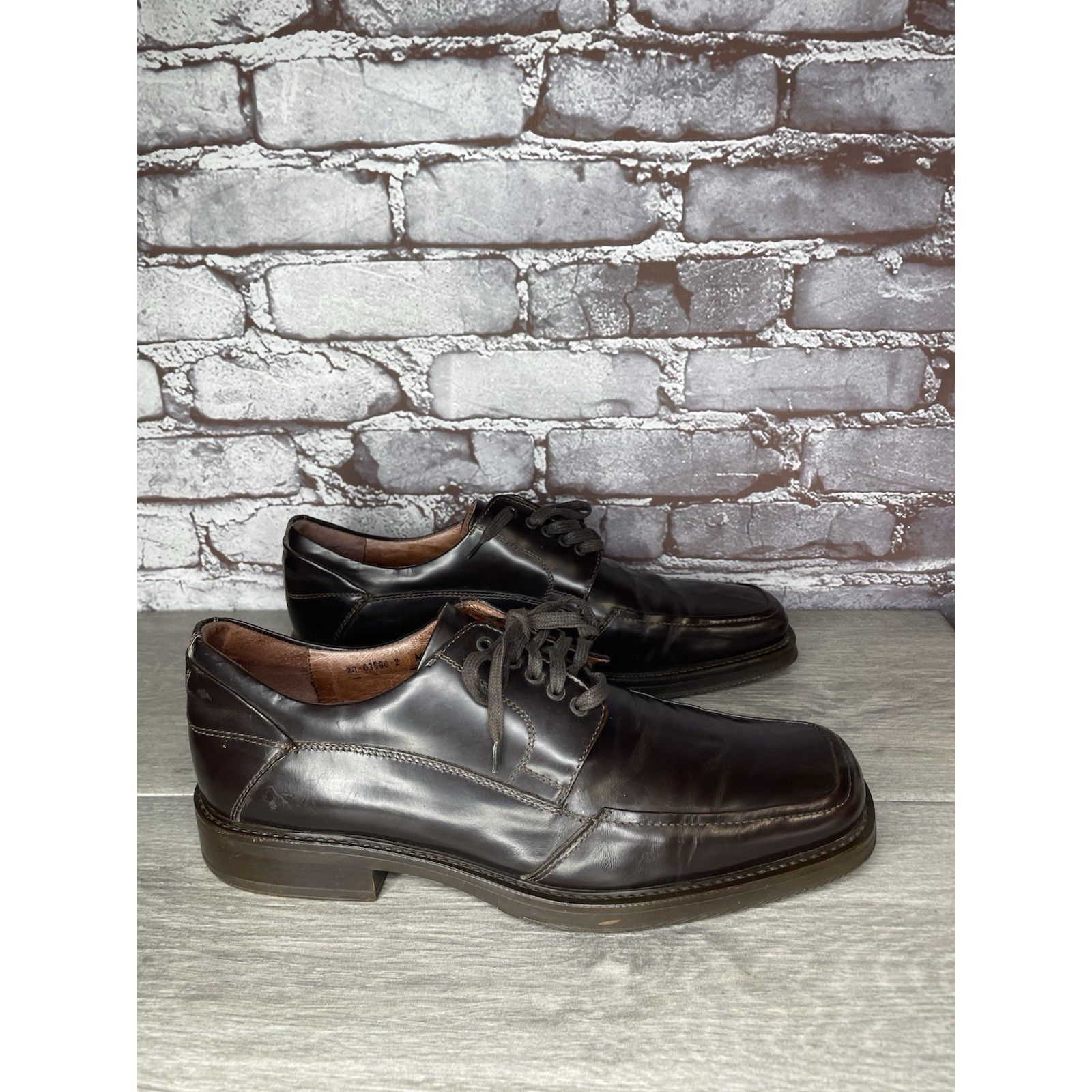 Johnston & Murphy Johnston & Murphy J&M Handcrafted Italy Brown Square Oxfords Size US 9.5 / EU 42-43 - 18 Thumbnail