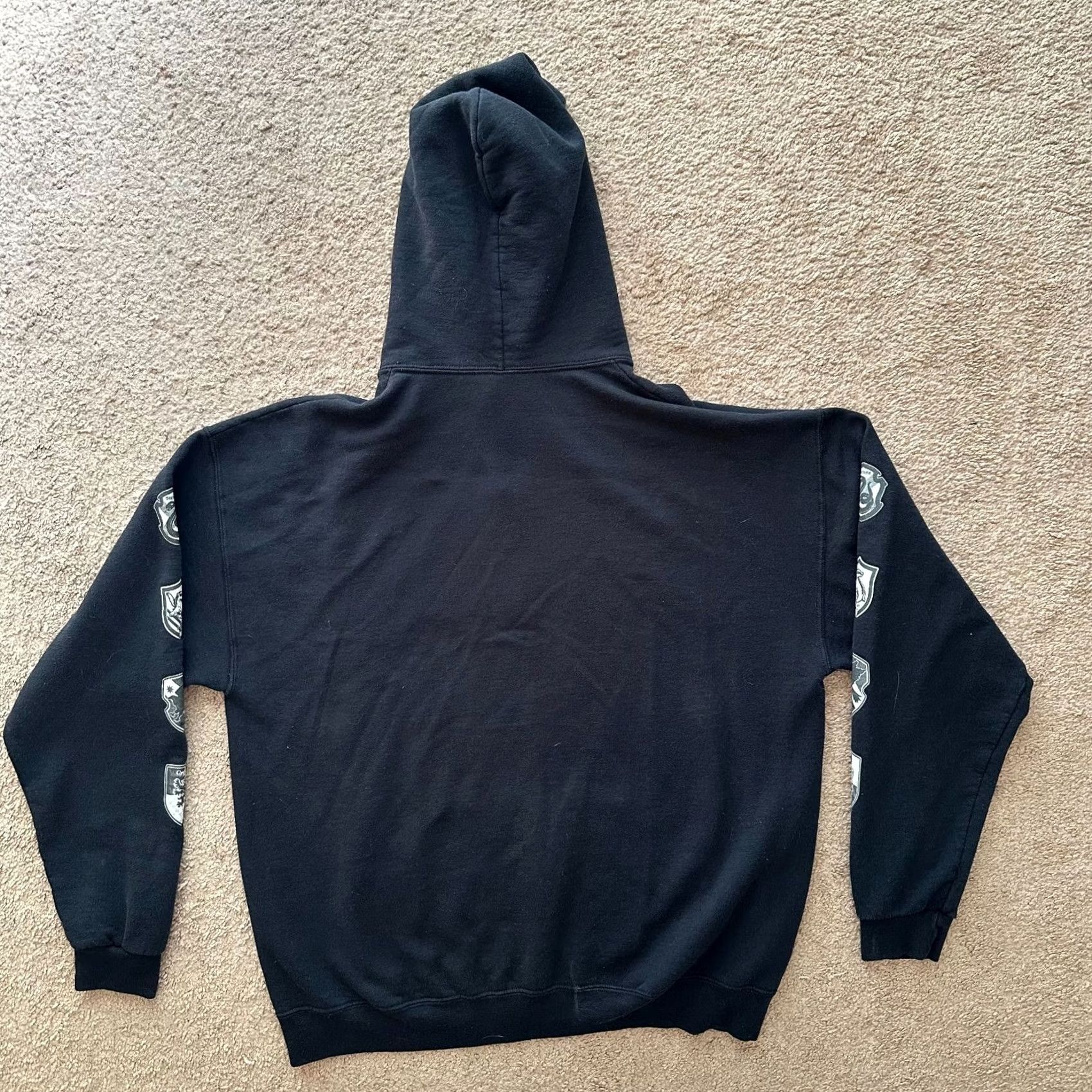 Vintage Harry Potter Hogwarts Pullover Hoodie Sweatshirt Mens XL Red Wizardry School of Witchcraft Size US XL / EU 56 / 4 - 2 Thumbnail