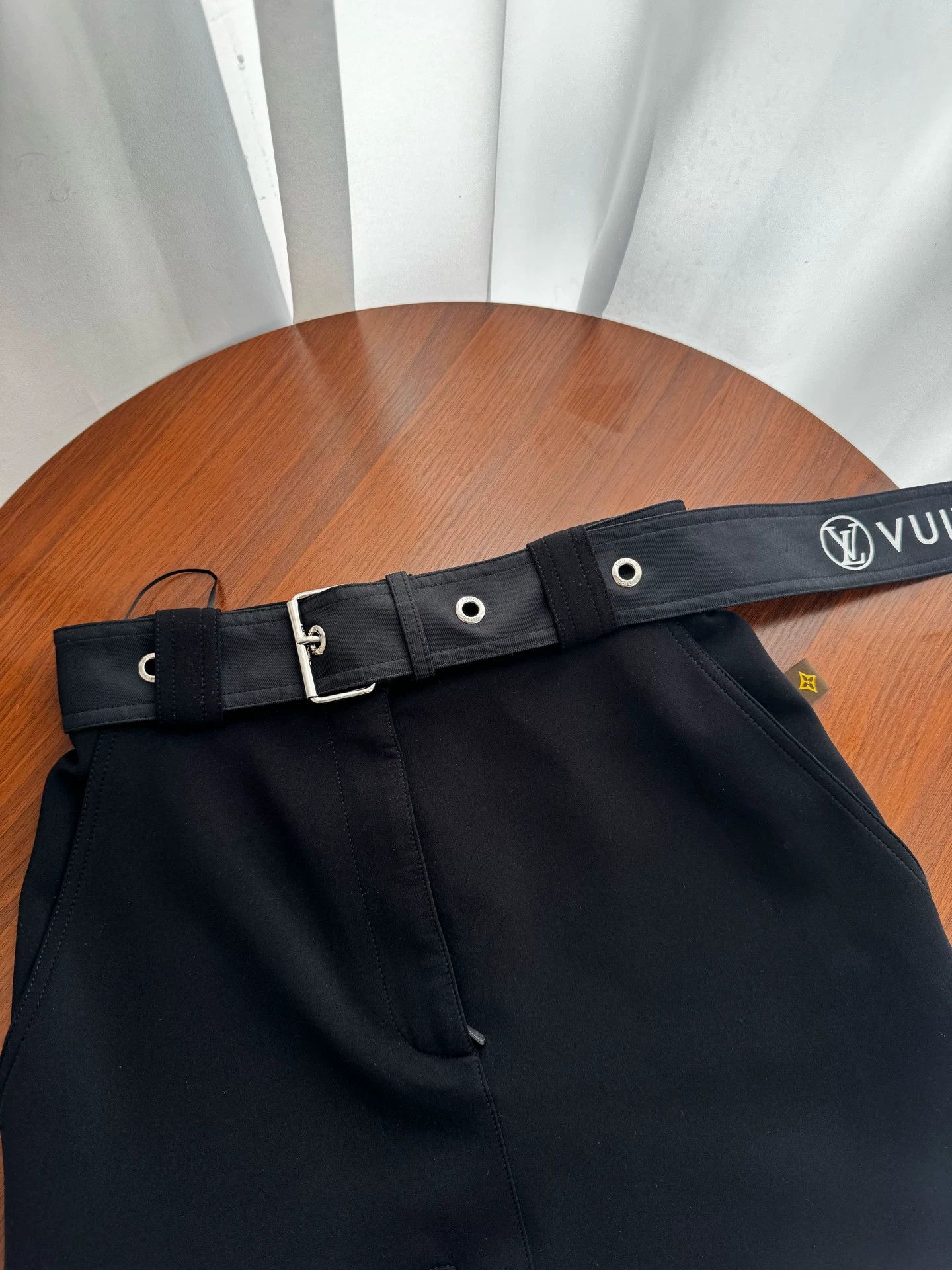 Louis Vuitton LV black high-waisted logo casual skirt 34 Size 25" / US 0 / IT 36 - 4 Thumbnail