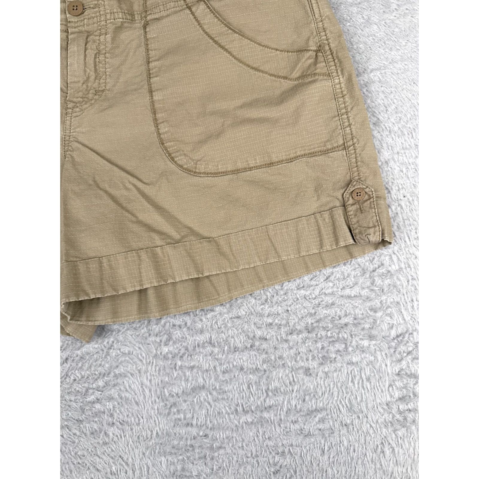Vintage VINTAGE Columbia Shorts Womens 14 Beige Cargo Denim 35in Waist 5in Inseam Elastic Waist Regular Fit Outdoor, Beach, Hiking Womens Size 36" / US 14 / IT 50 - 2 Thumbnail