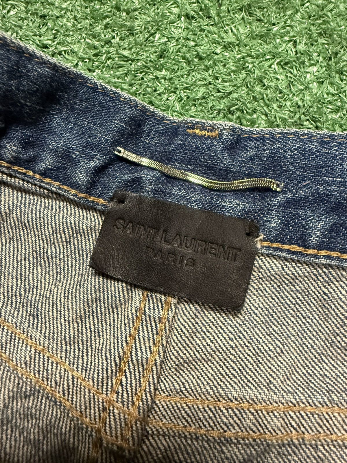 Saint Laurent Paris Saint laurent distressed jean shorts Size US 32 / EU 48 - 2 Thumbnail