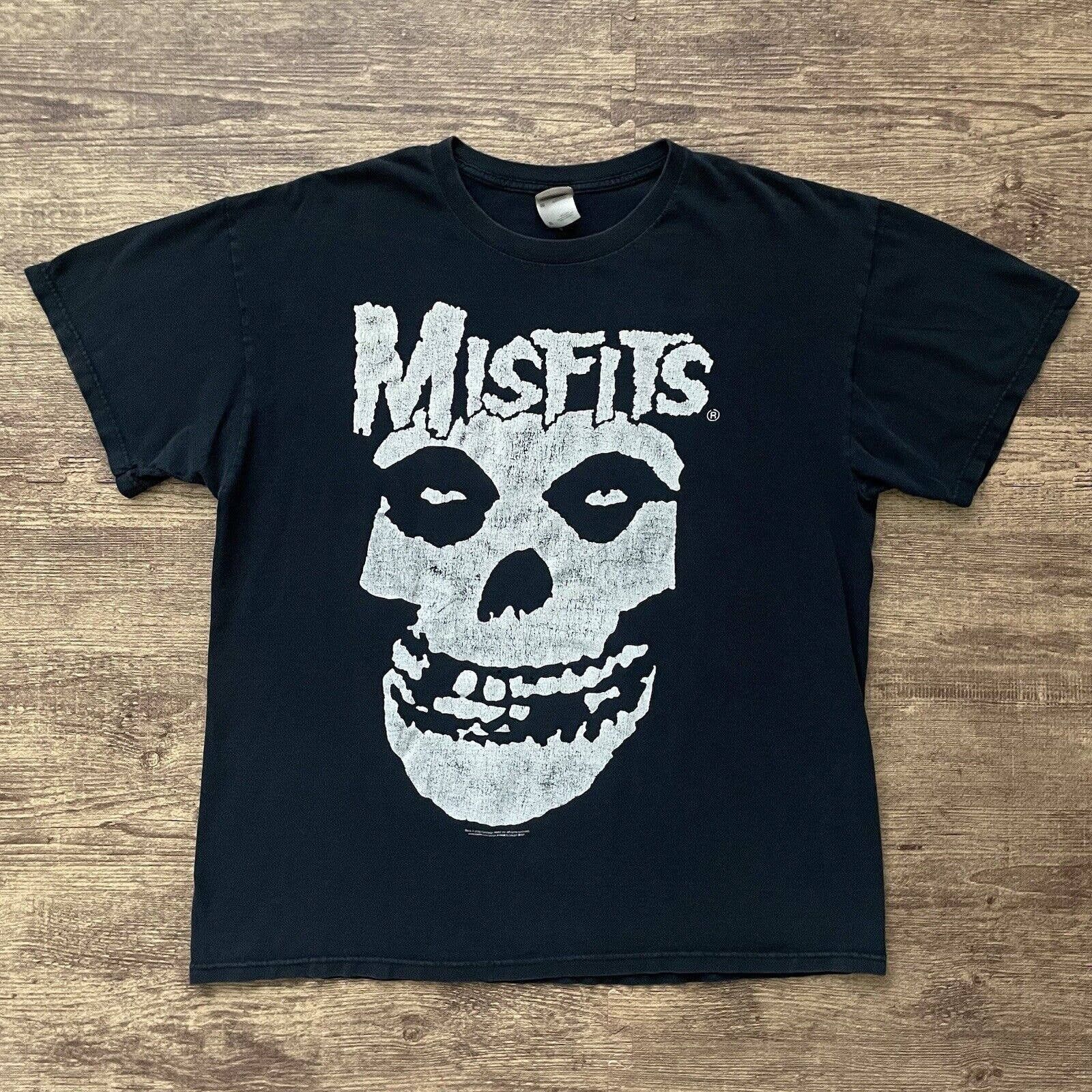 Vintage Vintage 2002 Misfits Skull Face Danzig Band T-Shirt Large