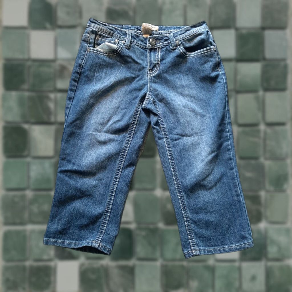 Vintage Earl Jeans Women's Capris Beaded Petite Size 6 Denim Blue Pants Capris Regular Zip Size 28" / US 6 / IT 42 - 1 Thumbnail