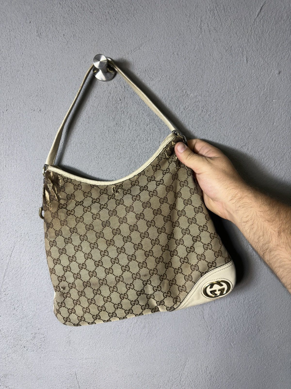 Gucci × Vintage Gucci Britt Shoulder Bag Distressed Size ONE SIZE - 1 Thumbnail