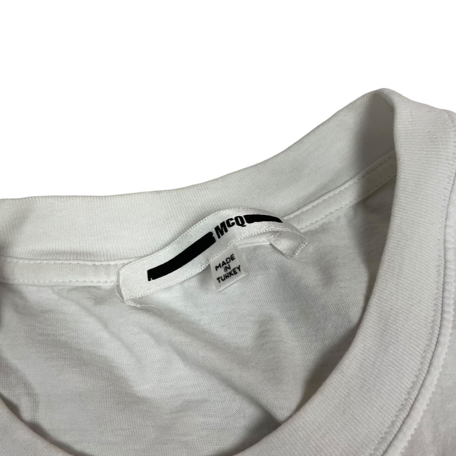 MCQ MCQ White Cotton Short Sleeve T-Shirt Size US XXL / EU 58 / 5 - 11 Thumbnail