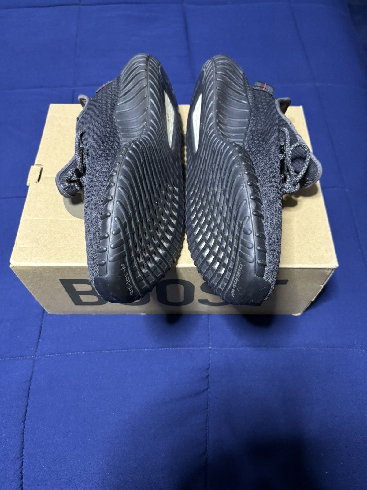 Adidas Adidas Yeezy Boost 350 V2 Black Non-Reflective Size 10.5 Size US 10.5 / EU 43-44 - 4 Thumbnail
