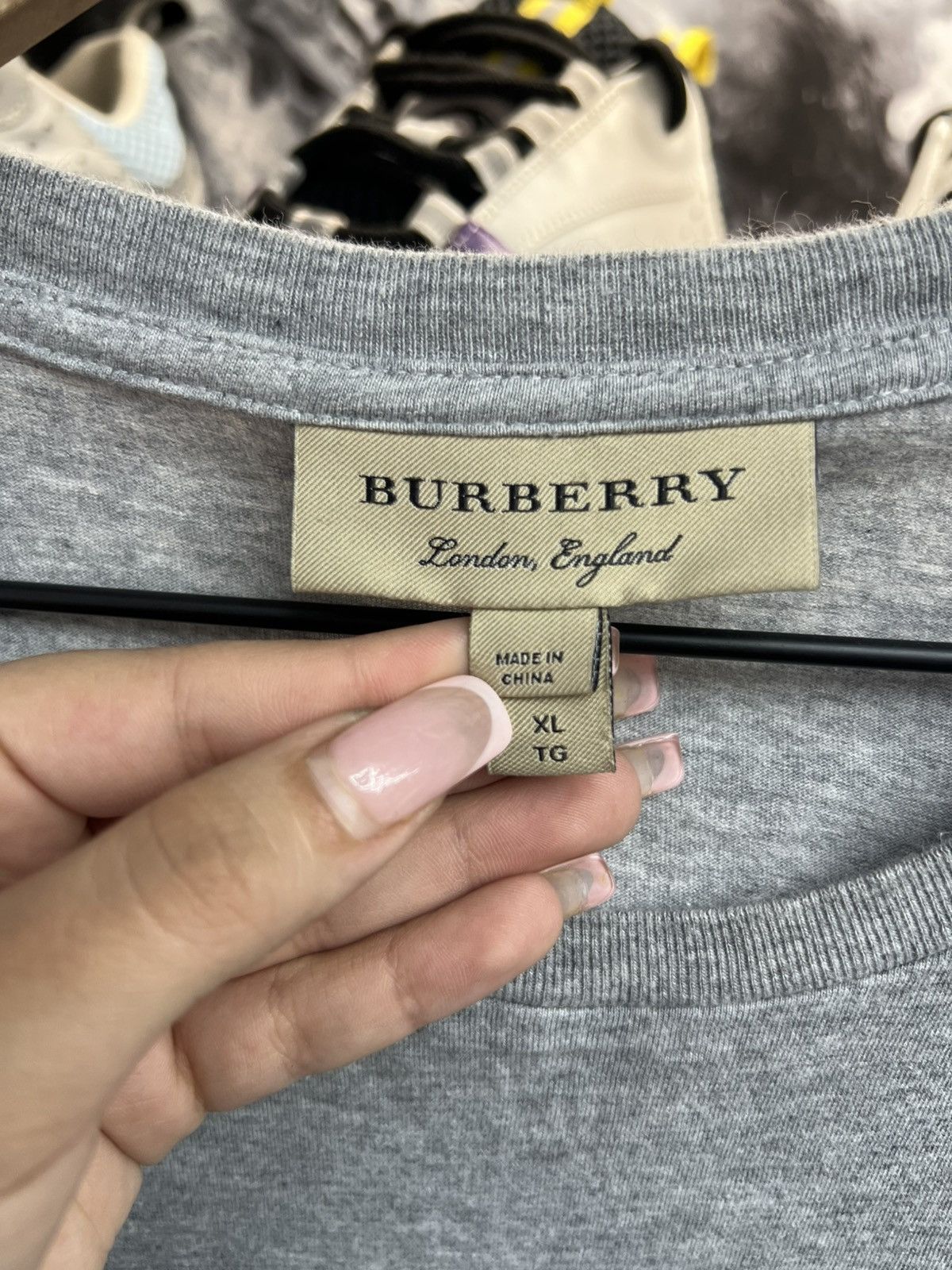 Burberry Burberry Embroidered Logo T-Shirt Size US XL / EU 56 / 4 - 7 Thumbnail