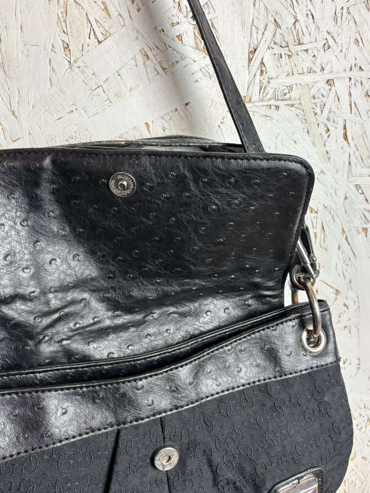 Guess Guess Vintage Y2K Crossbody Shoulder Bag Black Monogram 00s Size ONE SIZE - 11 Thumbnail