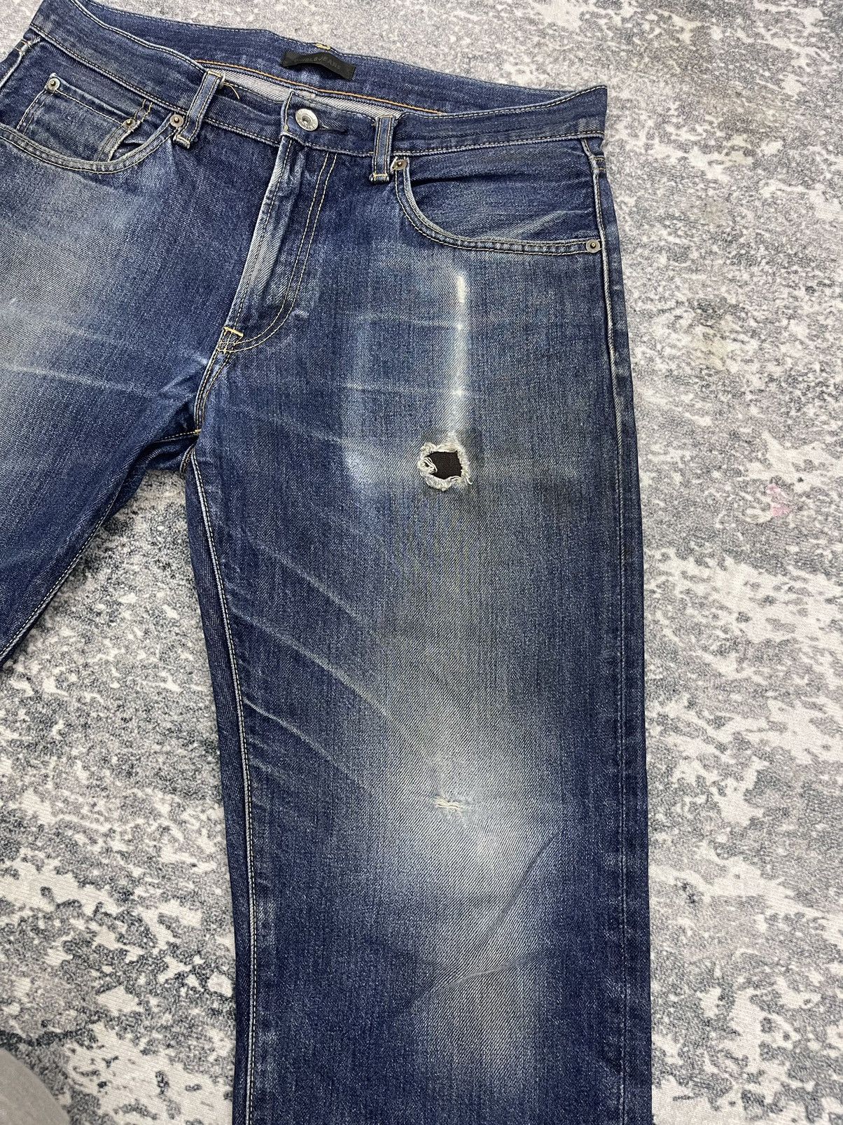 Uniqlo Uniqlo Kaihara Distressed Denim Size US 33 - 3 Thumbnail